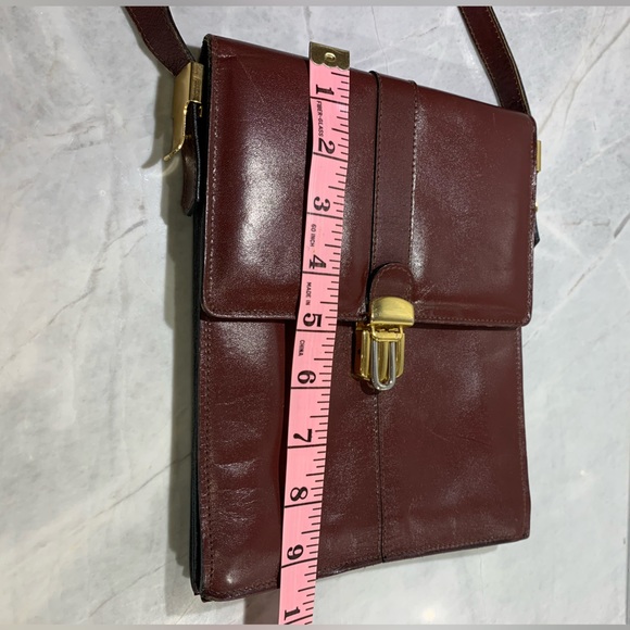 Vintage Leather oxblood unisex cross body bag - Picture 8 of 9